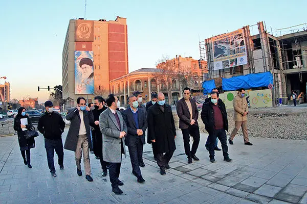 بازدید معاون هماهنگی و امور مناطق شهرداری تهران از پروژه احداث ساختمان خانه شهر

