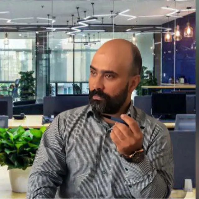 لزوم بازسازی اعتماد مردم 

