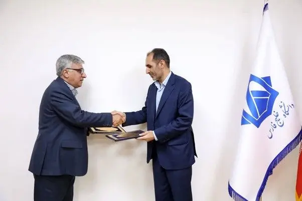 تفاهمنامه همکاری مدیریت اکتشاف و دانشگاه خلیج فارس به امضا رسید