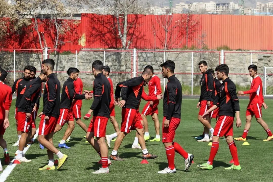 کاروان پرسپولیس عازم قطر شد
