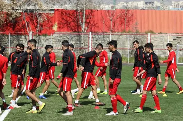 کاروان پرسپولیس عازم قطر شد