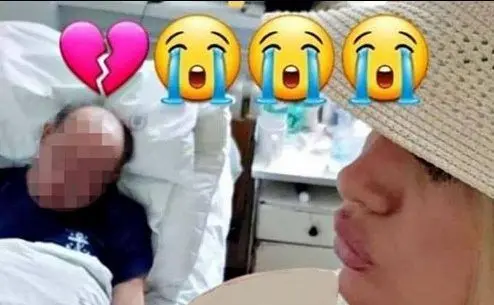 سلفی وحشتناک مدل لباس با جسد پدرش!+عکس