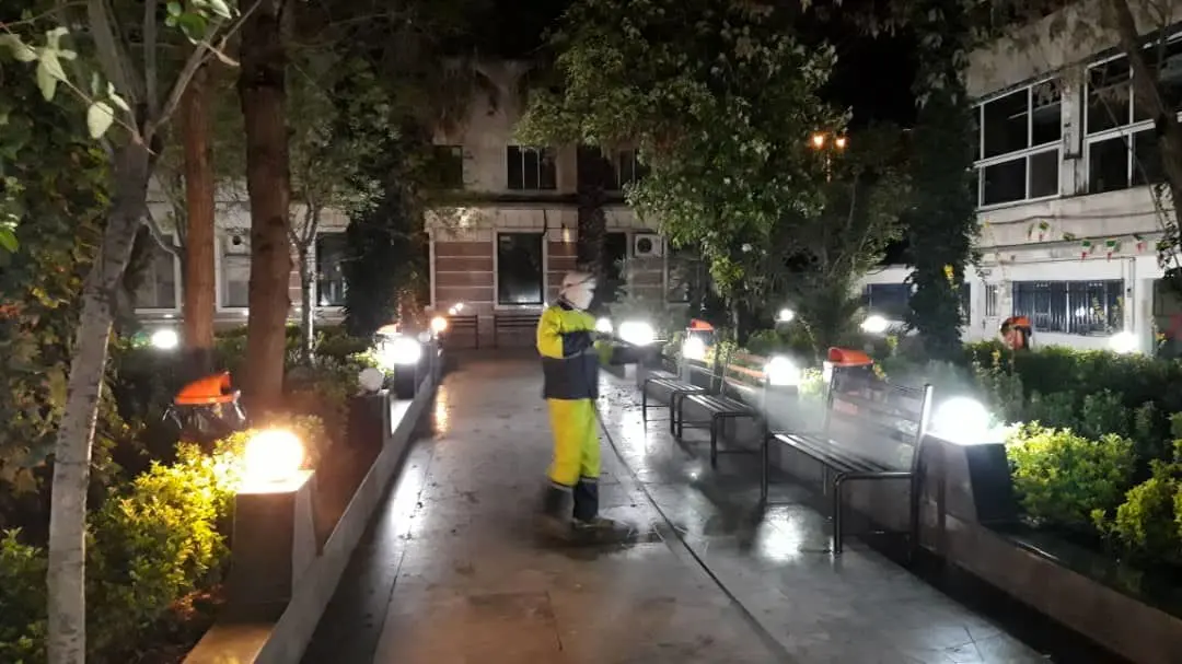 اقدامات ضد کرونایی مدیریت شهری در محله های مرکزی شهر تهران در حال انجام است

