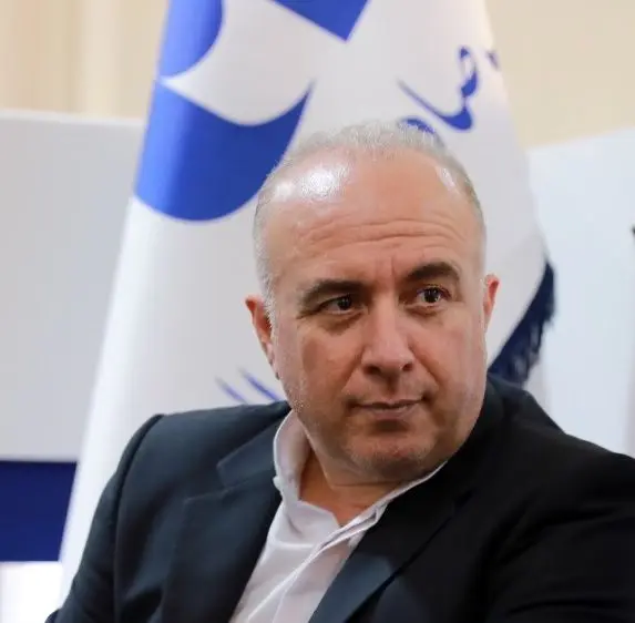 فروش ارز تا سقف 2000 دلار در شعب منتخب بانک صادرات ایران

