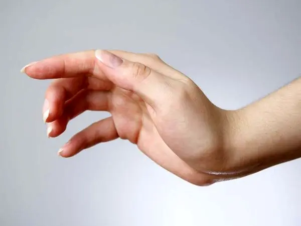 برای درمان هر درد کدام نقطه کف دست را فشار دهیم؟