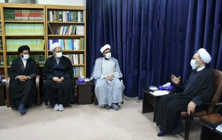 تقدیر از نخبه ایثارگر با حضور مدیر حوزه های علمیه 

