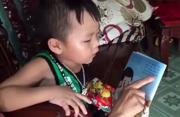 صحبت کردن یک کودک به زبان غیرمادری! + عکس