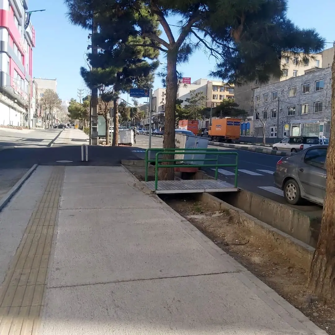 بهسازی و احداث مسیر پیاده رو در 47 معبرمنطقه 4

