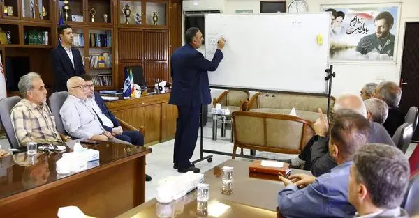 پاسخگویی مدیرعامل شرکت مخابرات به پرسشهای بازنشستگان