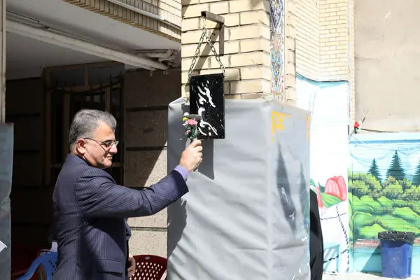 بازدید عضو هیات مدیره بانک مسکن از مدرسه شهید عباس آندی