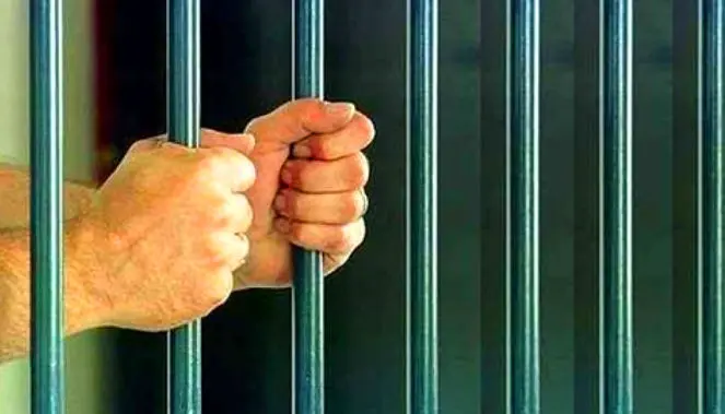 50 سال حبس برای متهمان خرید سهام دو پتروشیمی
