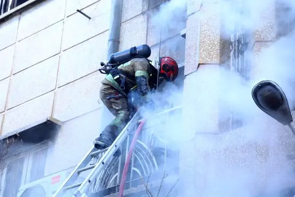 جزئیات آتش‌سوزی در سینما ایران لاله‌زار/ عملیات در مرحله شعله‌زنی