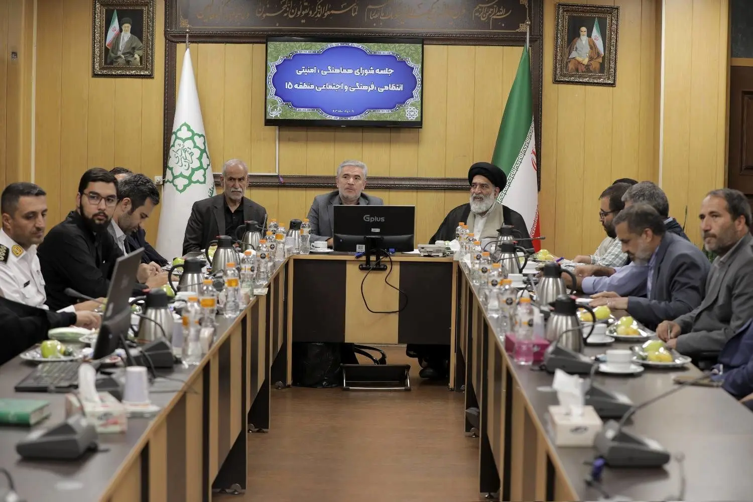 از عطرافشانی و غبارروبی مزار شهدای ۱۵ خرداد تا اجرای نمایش های میدانی