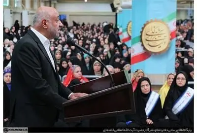 روایت وزیر کار از برنامه های دولت برای کارگران و نقش بی بدیل کارگران در ارتقای معیشت و رفاه جامعه