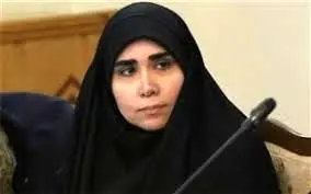 ایجاد دانش، مهارت و افزایش مشارکت جامعه در مقابله با چالش هاى محیط زیستى