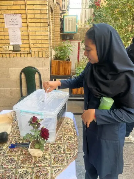 ۹۵۰۰ دانشآموز پای صندوق میروند