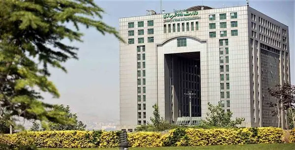 تکذیب شایعه استعفای وزیر راه و شهرسازی