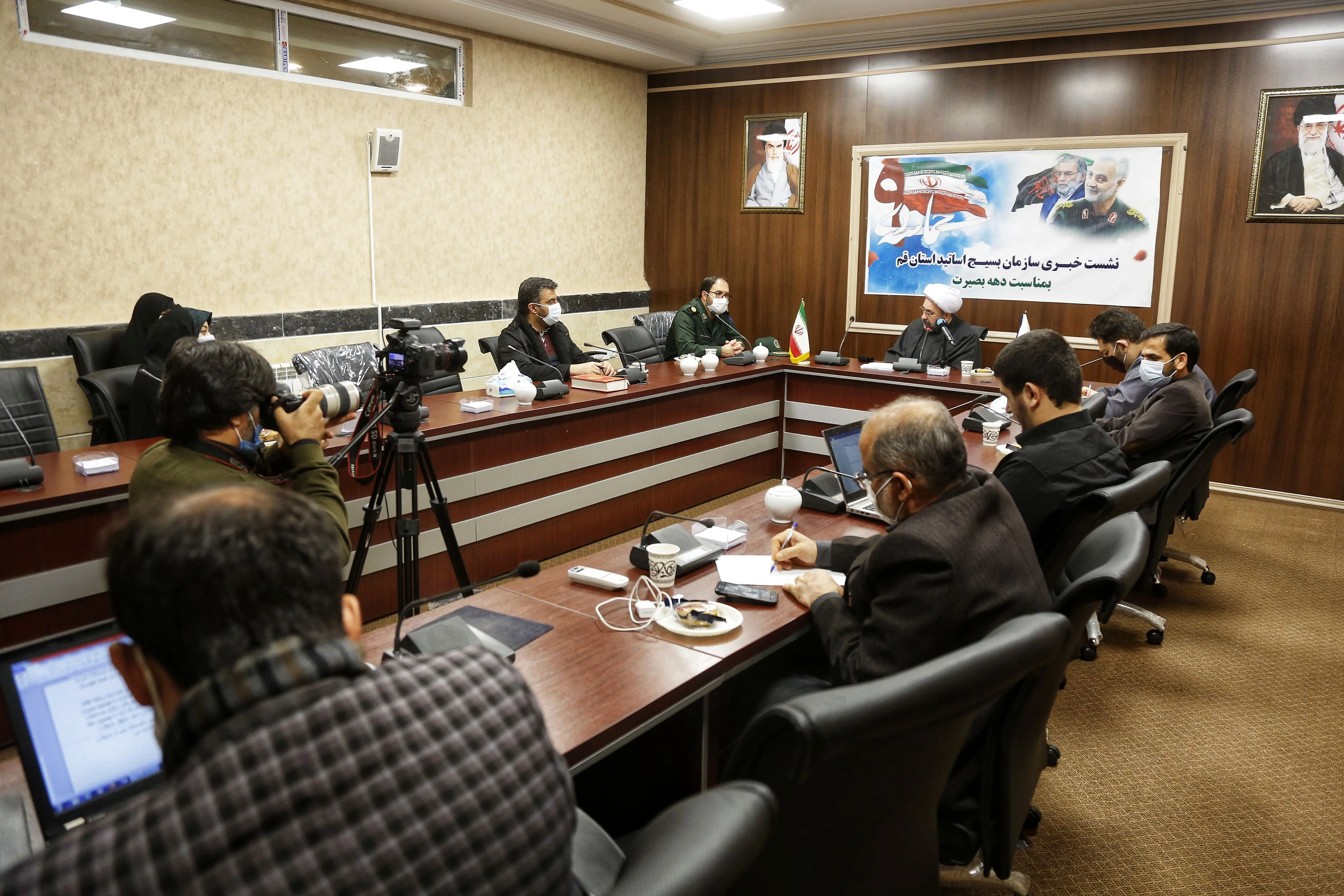 گزارش تصویری تشریح برنامه های بسیج اساتید دانشگاههای  قم در دهه بصیرت 

