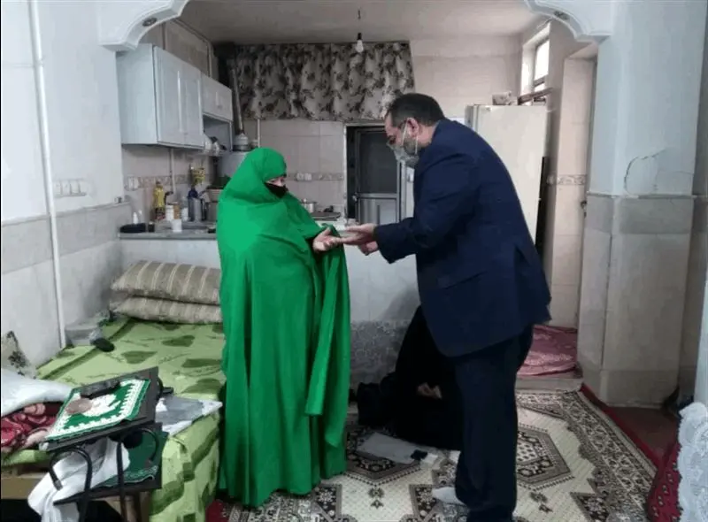 تکریم سادات تحت حمایت کمیته امداد استان قم

