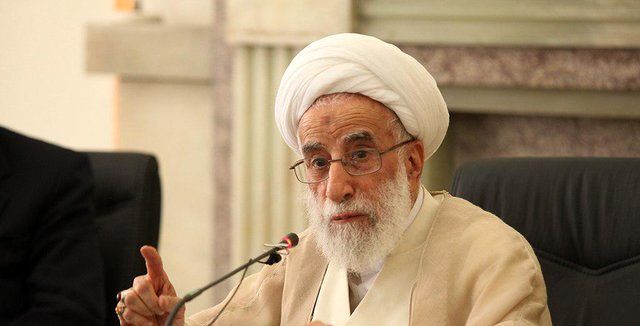 تصاویر دیده نشده از آیت الله جنّتی در اروپا