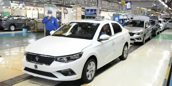 ضرورت استمرار عرضه خودرو در بورس کالا