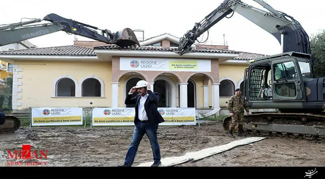 وزیری که ویلای لوکس را با بولدوزر تخریب کرد +عکس 