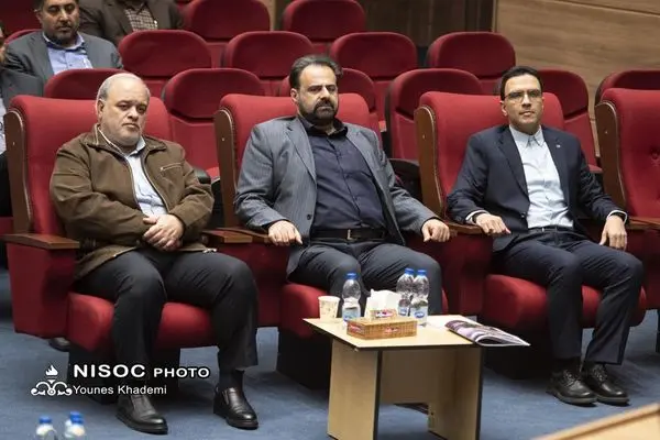 با تشکیل اتاق های رصد علم در مسیر توسعه اقتصادی و علمی گام برداریم