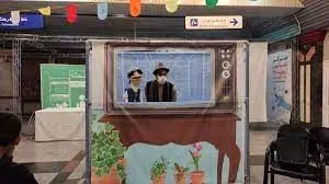 آموزش شهروندی با اجرای برنامه پردهخوانی در متروی تهران