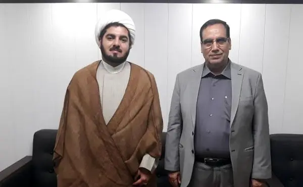 ذکریا نیکویی: دکتر مکارم به دلیل توسعه حوزه بهداشت و درمان مناطق محروم محبوبیت بالایی میان مردم دارد/ مکارم: خدمات آقای نیکویی کمکی مؤثر به اقتصاد کشور است