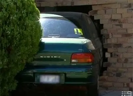 عاقبت دختری که پدال گاز را به جای ترمز فشار داد +عکس
