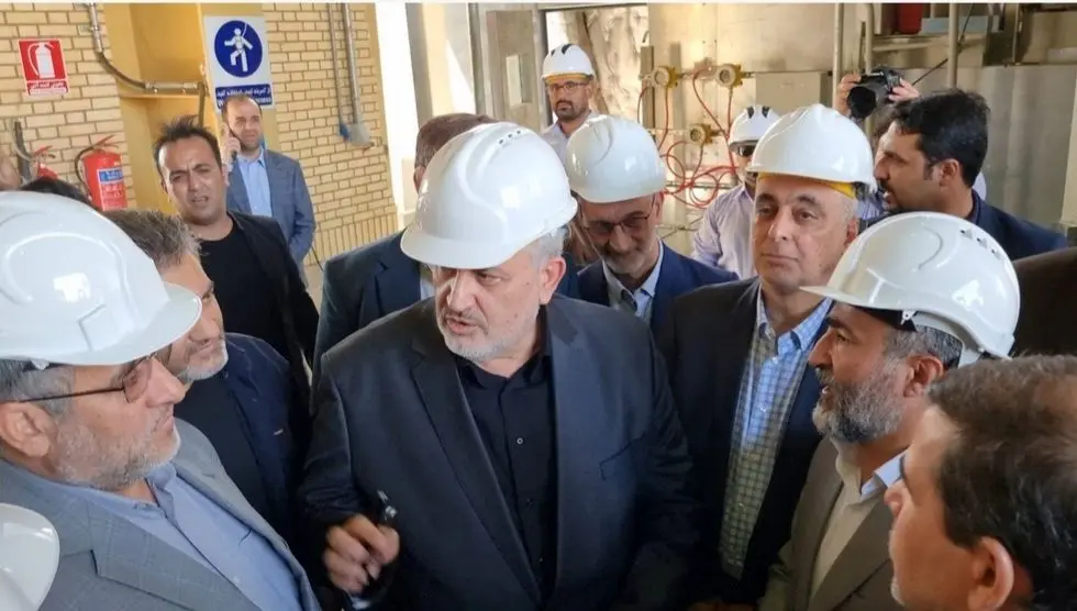 بازدید وزیر صمت و سرپرست هیات عامل ایمیدرو از نیروگاه شهید باکری سمنان
