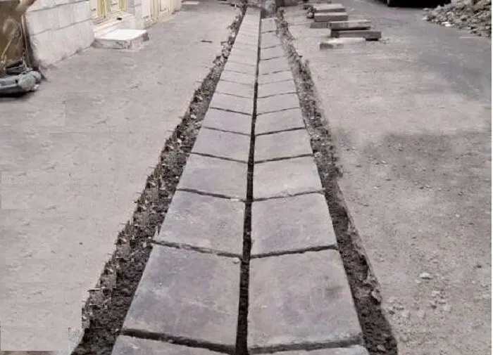انهار کتابی خیابان ستارخان بهسازی و  مرمت شد


