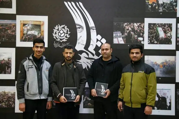 از کتاب عکس «سردار سپیده» در قم رونمایی شد

