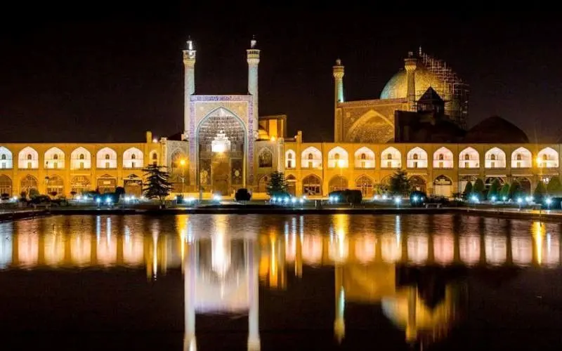 این مکان های دیدنی اصفهان در شب را از دست ندهید!