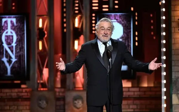 بار دیگر ترامپ با الفاظ رکیک مستفیض شد + عکس