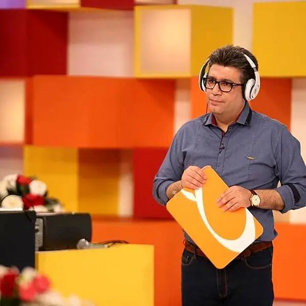 متوقف شدن پخش زنده برنامه «حالا خورشید» به دلیل قطعی برق!+عکس