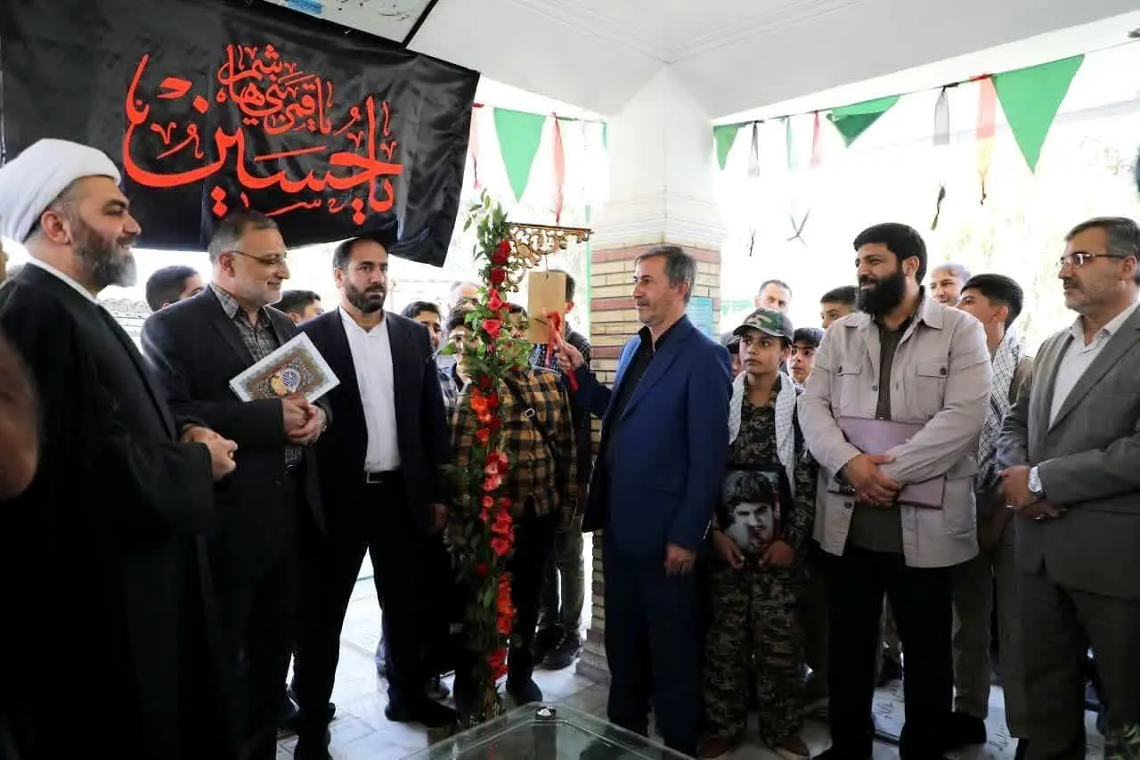 دانش آموزان در دوران دفاع مقدس نشان دادند که می‌توانند محل اتکای کشور برای مقابله با بیگانگان باشند 

