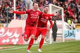 اروین تا تعیین تکلیفش انفرادی تمرین میکند