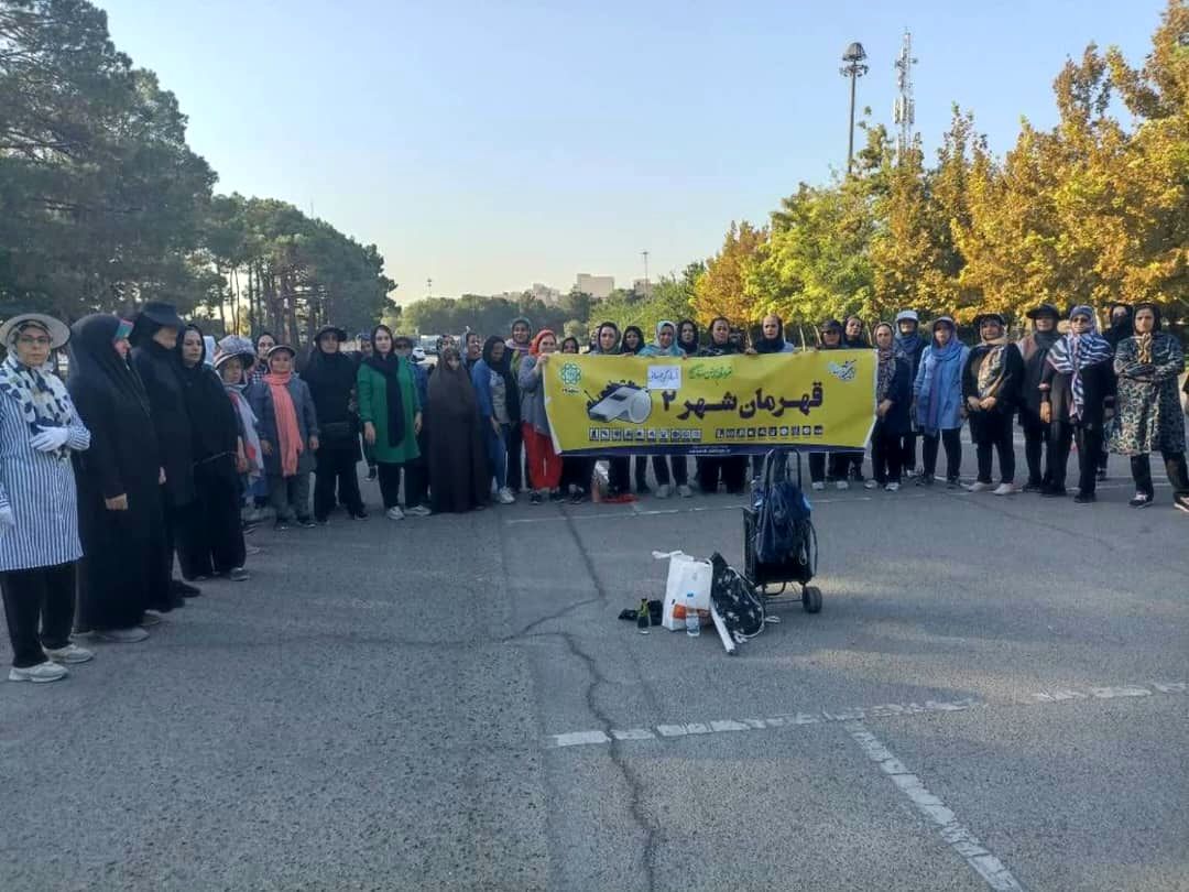 کسب رتبه نخست منطقه 19با تحقق۲۴۱ درصدی ثبت نام درمسابقات قهرمان شهر (2) در بین مناطق 22 گانه

