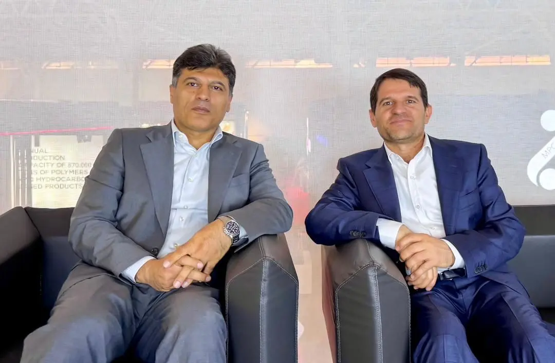 مدیرعامل جدید‌‌ پتروشیمی شهید تندگویان، در نوزدهمین نمایشگاه ایران‌پلاست با معاون وزیر نفت و مدیرعامل شرکت ملی صنایع پتروشیمی دیدار و گفتگو کرد

