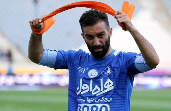 حنیف عمرانزاده از استقلال شکایت کرد