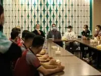 استاندار مرکزی در اردوی آلومینیوم سازان حضور یافت