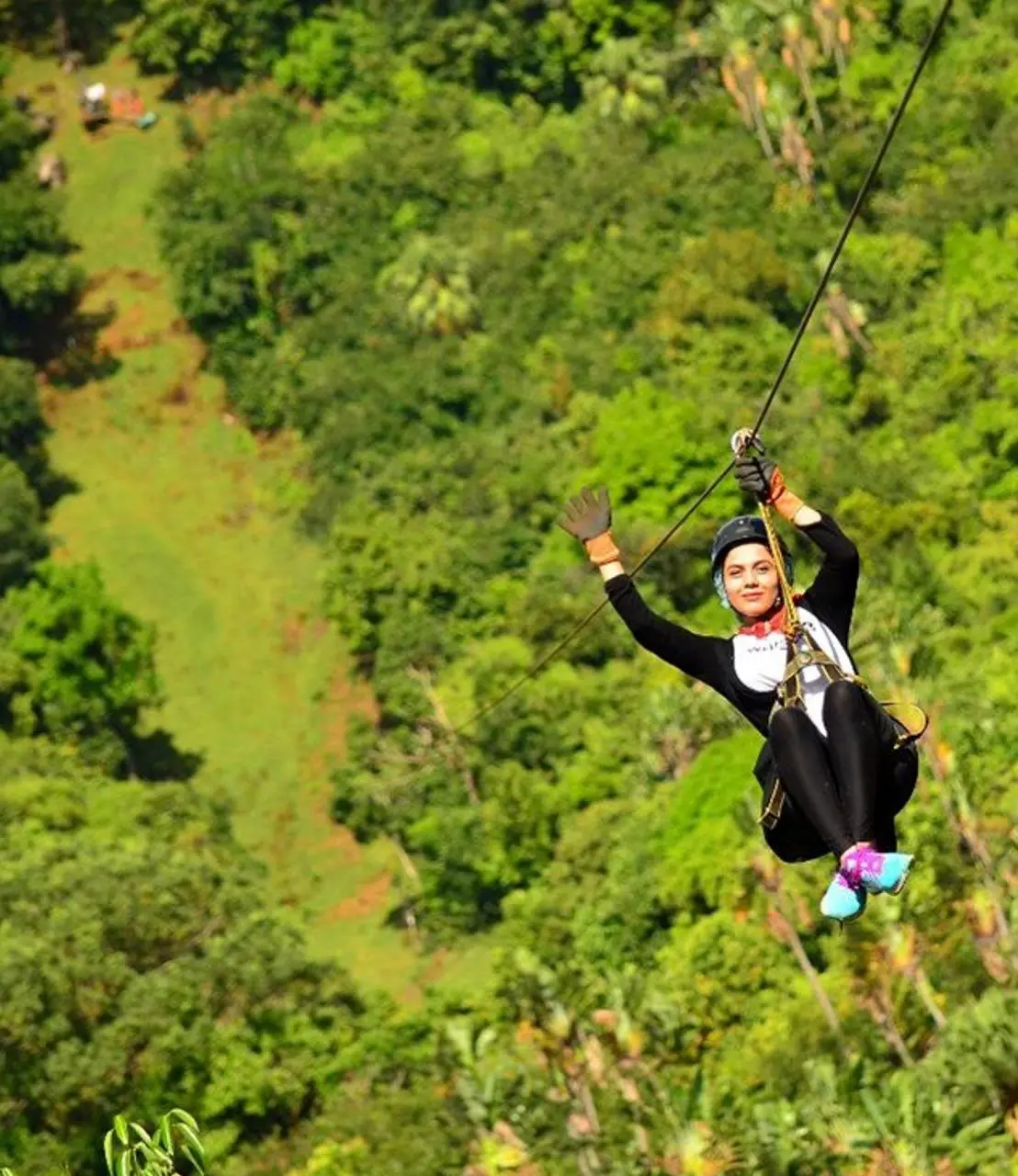 بندبازی بازی عجیب خانم بازیگر در ارتفاعات+عکس