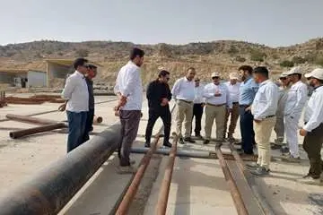 بازدید مدیرعامل نفت مرکزی از پروژه توسعه میدان گازی دی

