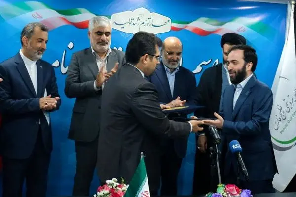 امضای تفاهمنامه مشارکت ایجاد صنایع تکمیلی و پایین دست متیل آمین