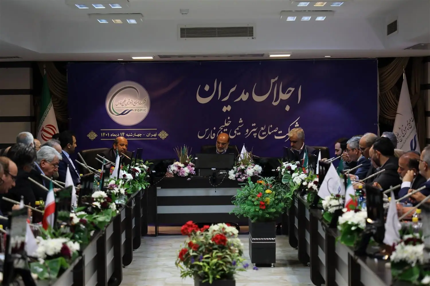 صیانت از سهام گروه در بورس و خلق امید، اولویت ماست
