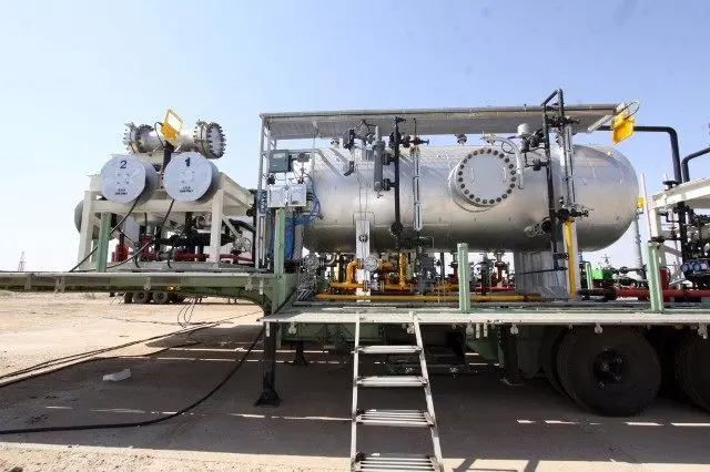 فرآورش ۲۲۵ هزار بشکه نفت در مناطق نفتخیز جنوب با استفاده از واحدهای فرآورشی سیار

