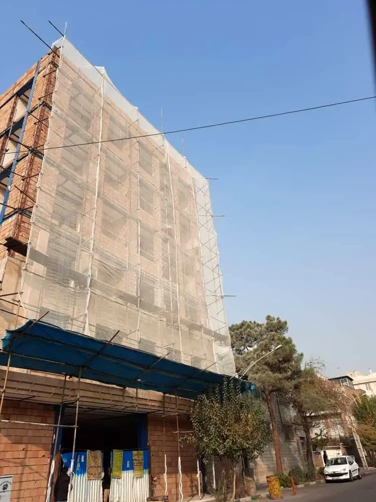 ساماندهی حصارهای کارگاهی و رفع سد معبر مصالح ساختمانی در منطقه۱۳