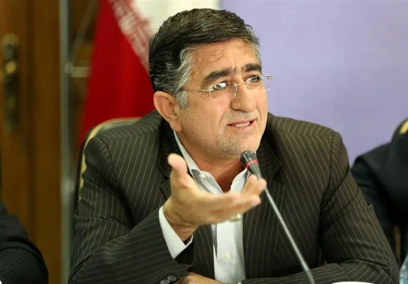 قانون منع به‌کارگیری بازنشستگان شامل شهردار تهران می‌شود