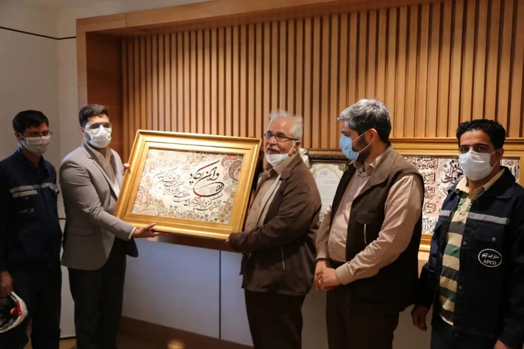شما قهرمانان ما در این مجتمع  هستید 